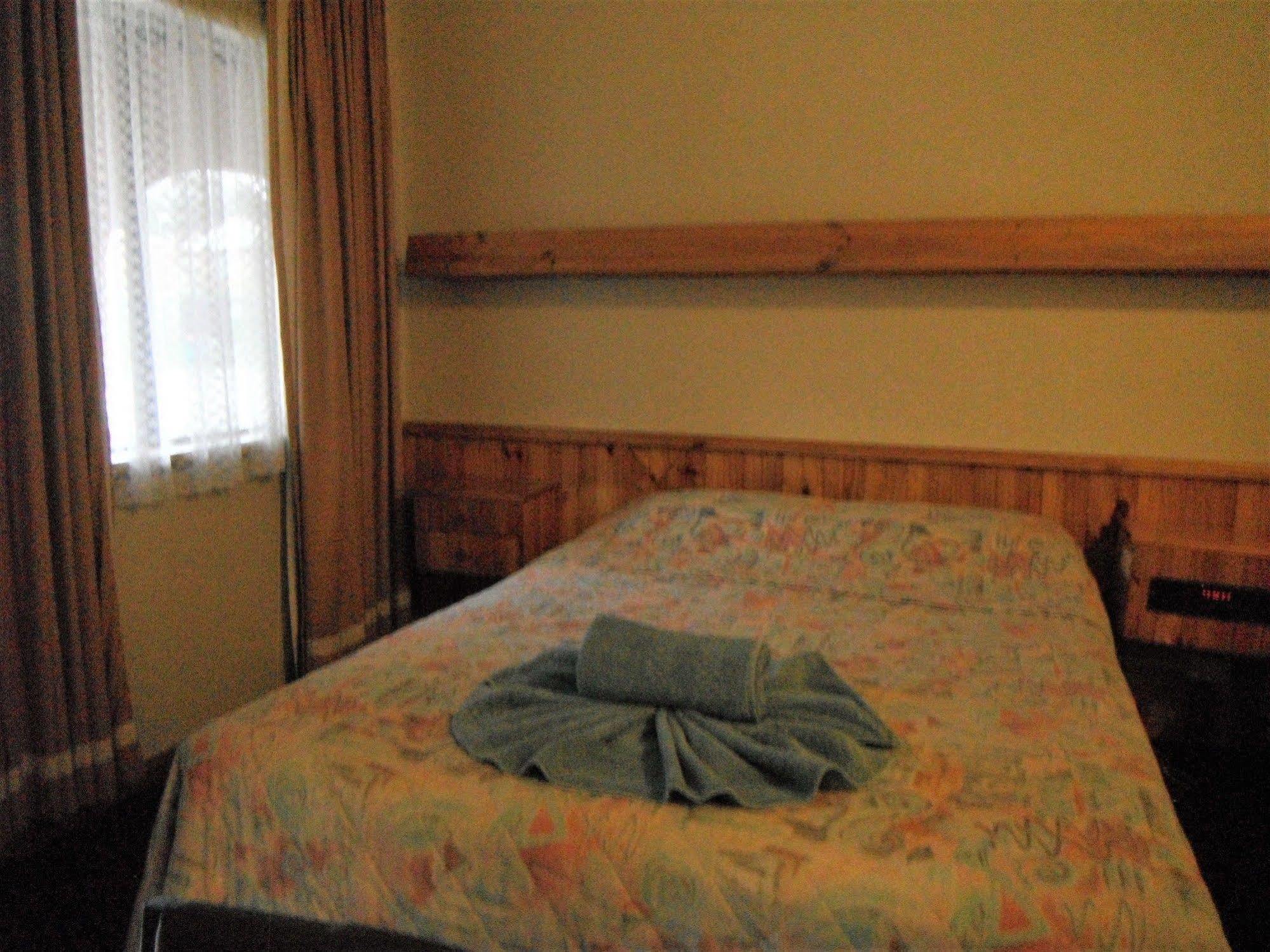 Coomacountry Club Motor Inn Ngoại thất bức ảnh
